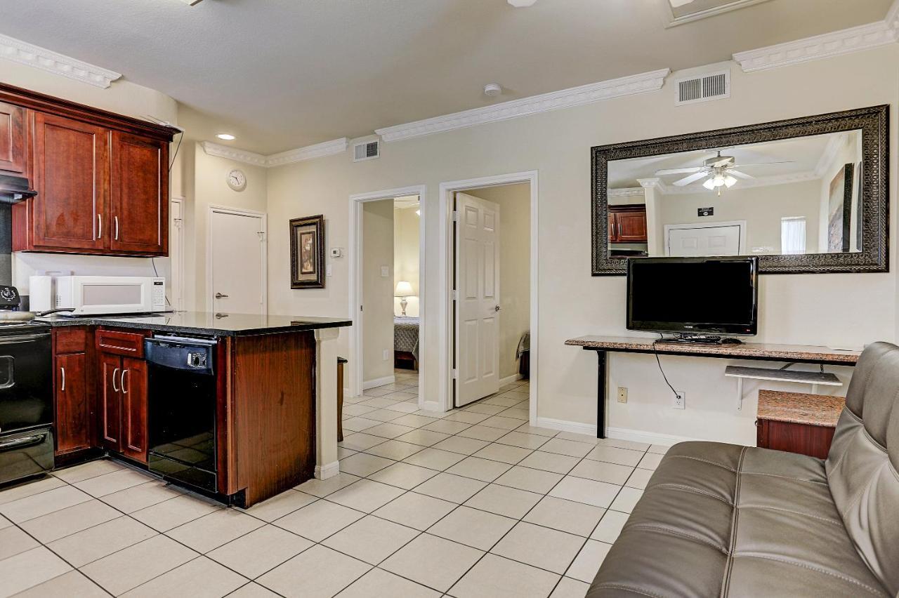 Villa Corporate 2 Bedroom Suite Furnished Condo Houston Bagian luar foto